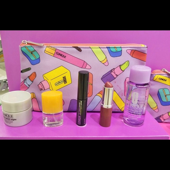 Clinique Makeup Bundle - Picture 6 of 6